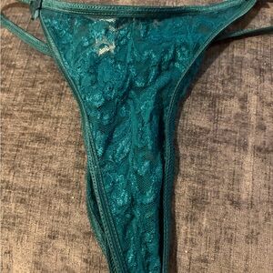 Vintage 90s Green Frilly Lace  Panties Size S Fredrick of Hollywood